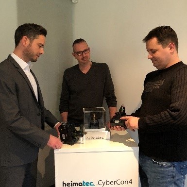 Einige der aktuellen Produktreihen sind erst dank hochmoderner Millturn-Maschinen und der Ansteuerung mit TopSolid’Cam rentabel umsetzbar geworden. Von re.: Winkel-Bohr-und Fräskopf,Axial Bohr-und Fräskopf mit CyberCon4 Technologie, Schwenkkopf 90° v